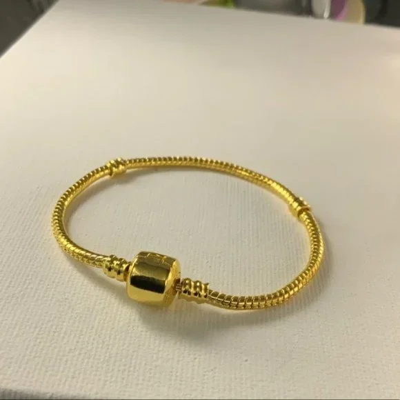 Charm bracelet - Picture 5 of 5